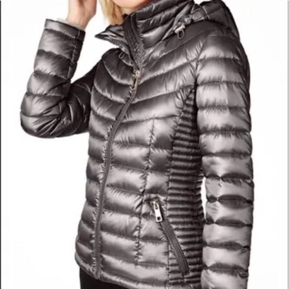 Calvin Klein Jackets & Blazers - Calvin Klein Packable puffer jacket